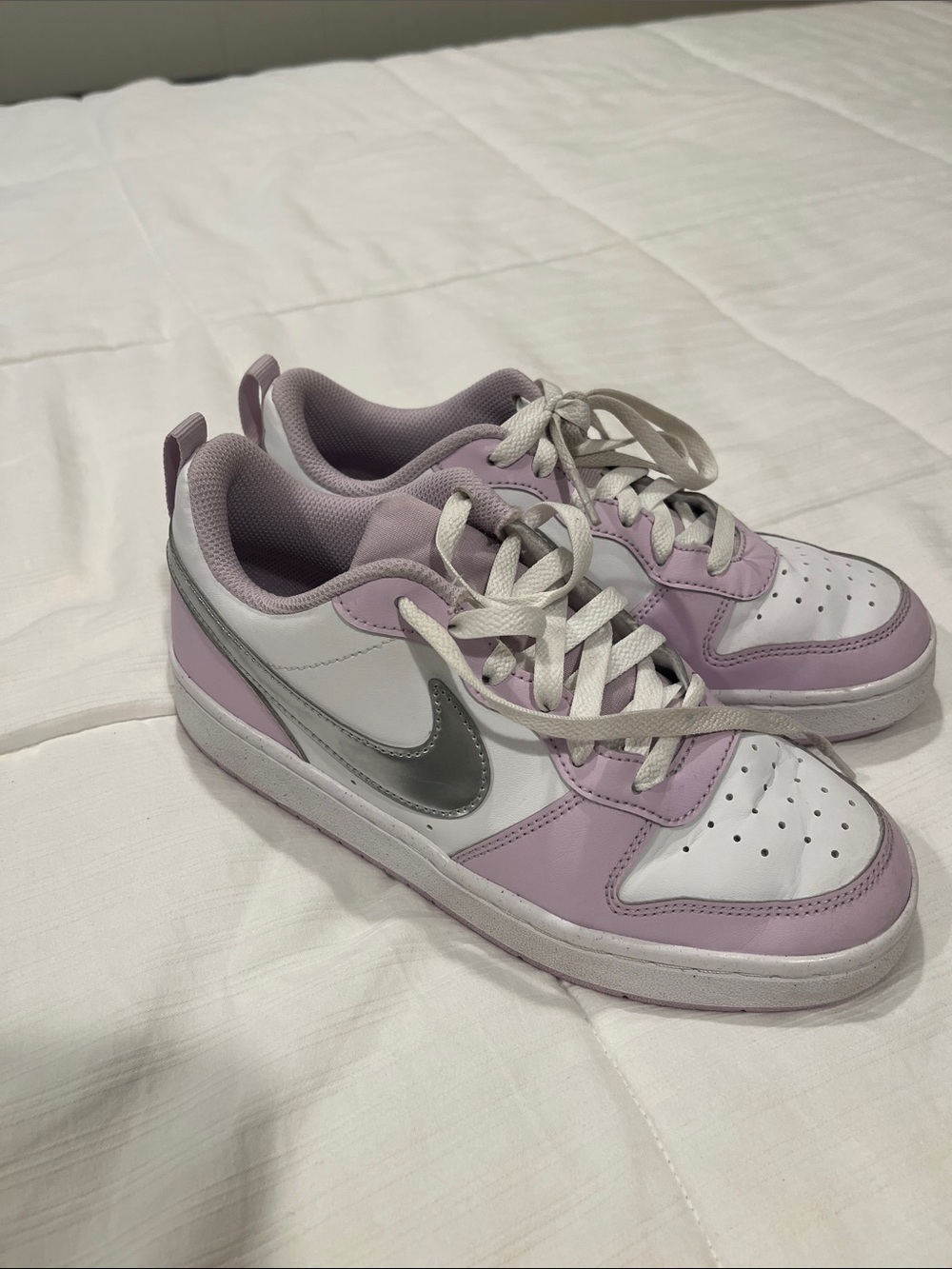 Nike Lilac, White & Silver Low-Top Sneakers
